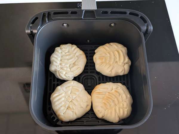 Buns garnis façon burger: idéal pour un dîner rapide et savoureux - Préparation etape 9