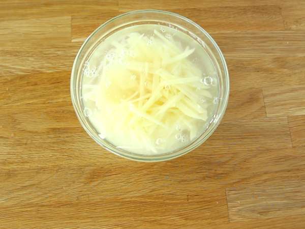 Pommes pailles, les allumettes de pommes de terre faciles à faire au Airfryer - Préparation etape 2