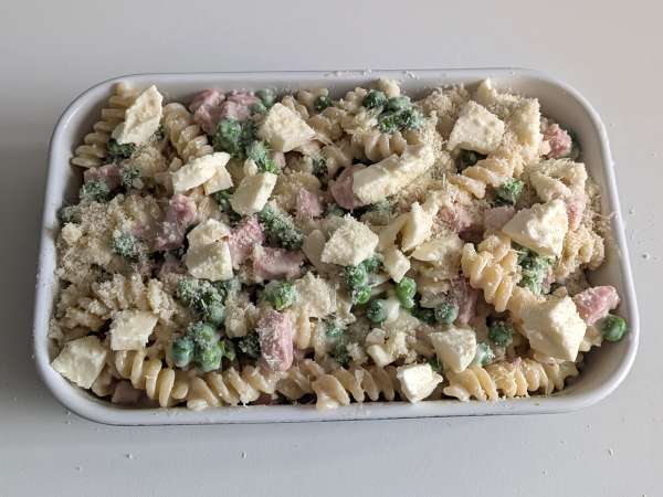 Gratin de pâtes au jambon, petits pois et fromage - Préparation etape 11