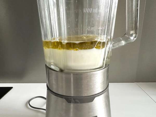 Cake aux sardines : une recette simple, moelleuse et pleine de goût - Préparation etape 4