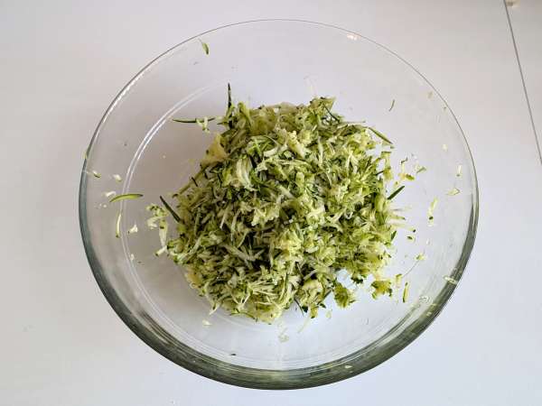 Conchiglioni farcis à la ricotta, courgettes et citron - Préparation etape 1