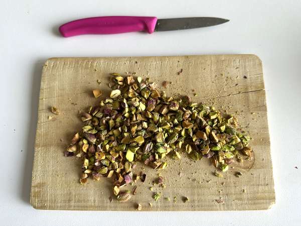Gâteau ultra moelleux aux pistaches, au citron vert et à la courgette - Préparation etape 2