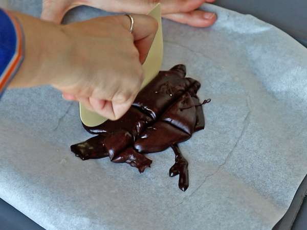 Dubaï chewy cookies, la recette virale des mochis garnis à la pistache et au kadaïf - Préparation etape 8