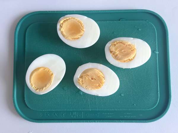 Oeufs croustillants à la feta ( crispy feta eggs ) : la recette tendance ultra simple - Préparation etape 3