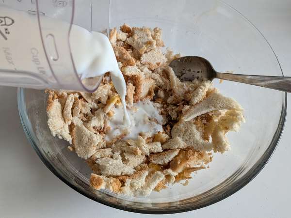 Boulettes de pain au citron au air fryer : l’idée anti-gaspi ultra croustillante ! - Préparation etape 2