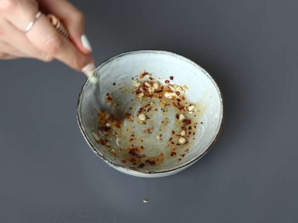 Salade de concombre épicée à la cacahuète - Préparation etape 6