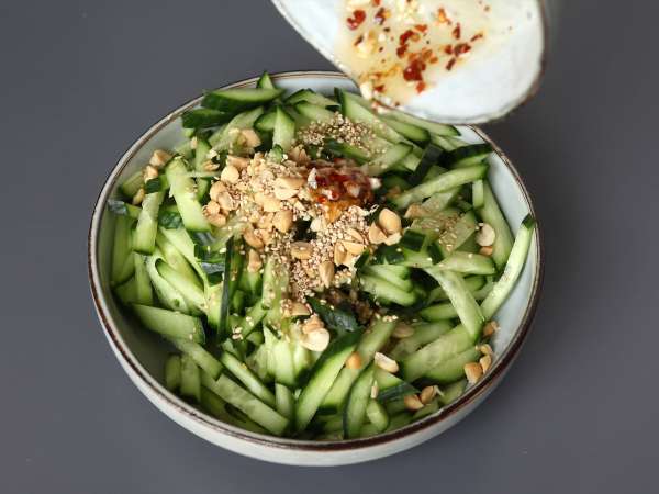Salade de concombre épicée à la cacahuète - Préparation etape 7