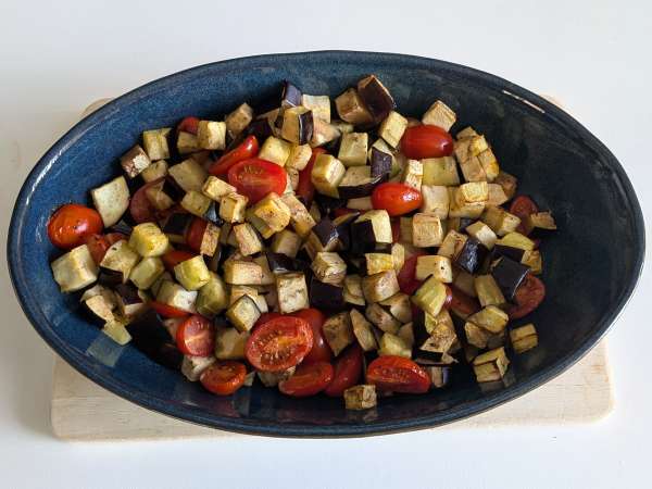 Pâtes à la crème d’aubergine et aux tomates cerises : le plat qui sent bon le soleil ! - Préparation etape 2