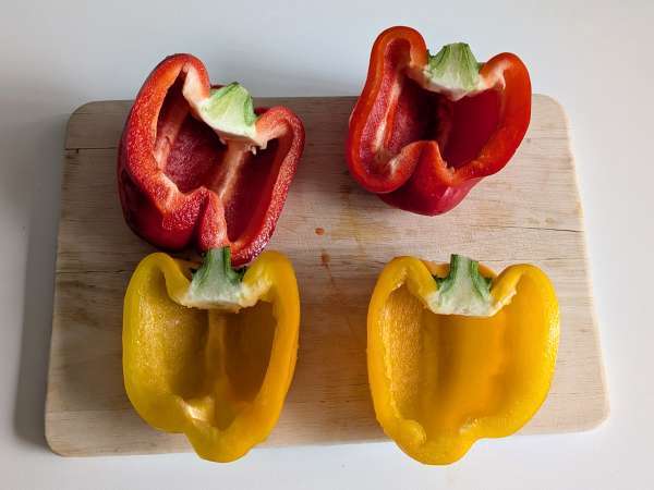 Poivrons farcis végétariens au four : la recette facile et savoureuse ! - Préparation etape 1