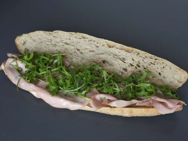 Sandwich à l'italienne ultra gourmand à la mortadelle et burrata - Préparation etape 3