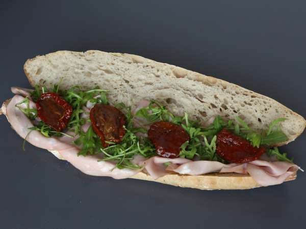 Sandwich à l'italienne ultra gourmand à la mortadelle et burrata - Préparation etape 4