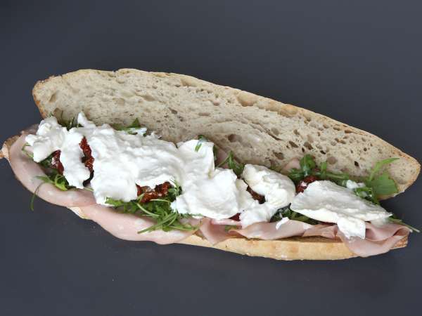 Sandwich à l'italienne ultra gourmand à la mortadelle et burrata - Préparation etape 5