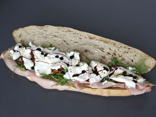 Sandwich à l'italienne ultra gourmand à la mortadelle et burrata - Préparation etape 6
