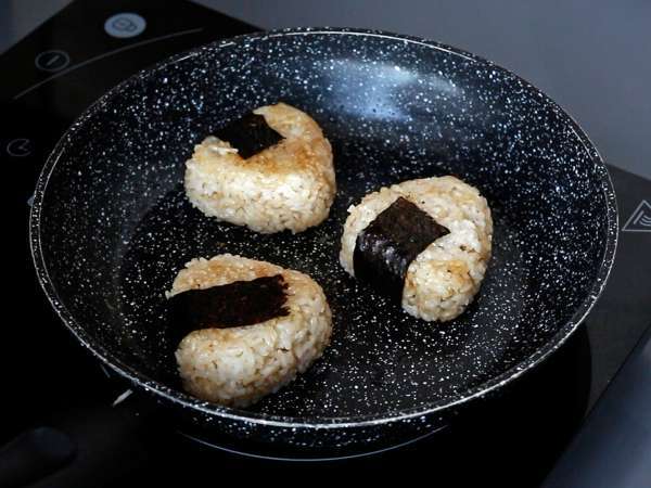 Onigiri grillés garnis de fromage fondant: vous allez les dévorer! - Préparation etape 10