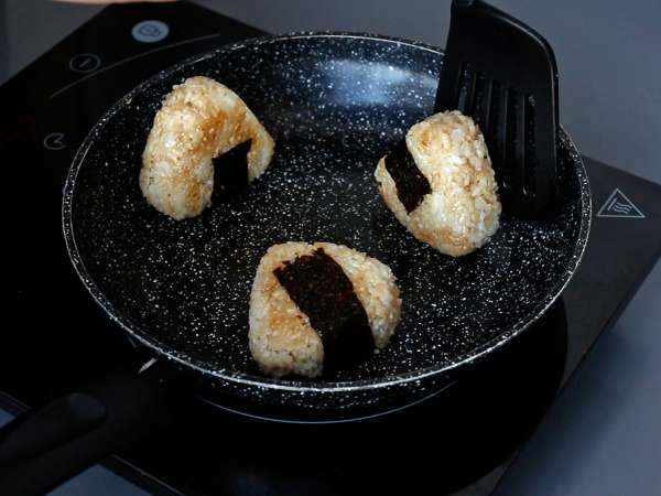 Onigiri grillés garnis de fromage fondant: vous allez les dévorer! - Préparation etape 11