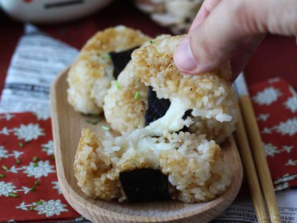Onigiri grillés garnis de fromage fondant: vous allez les dévorer! - Préparation etape 12
