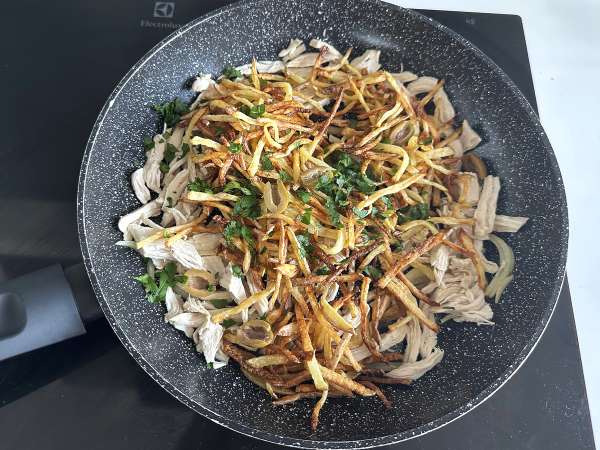 Frango à Brás : le plat portugais parfait pour utiliser un reste de poulet - Préparation etape 10