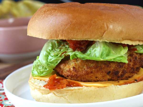 Burger au poulet pané à la coréenne : croustillant, épicé et ultra gourmand - Préparation etape 7