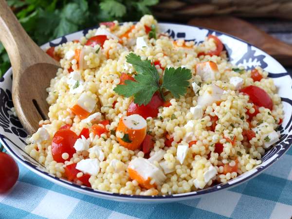 Salade de couscous perlé au surimi : fraîche, facile et parfaite pour l’été - Préparation etape 6