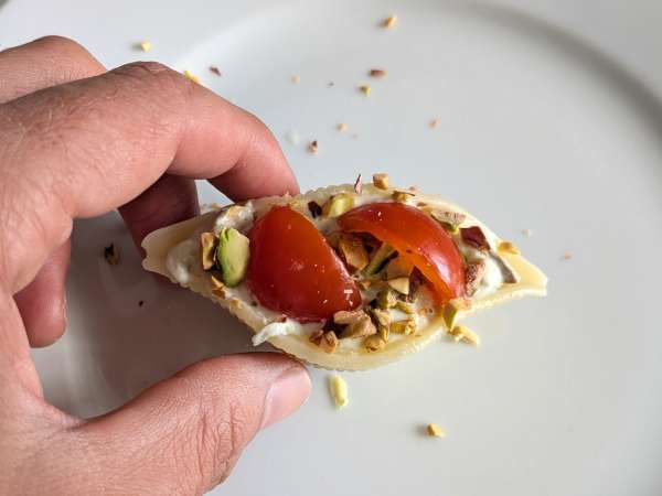 Conchiglioni farcis froids à la stracciatella : la recette fraîche et chic de l’été - Préparation etape 8