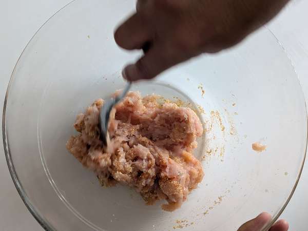 Steaks de poulet au air fryer : moelleux et faciles à préparer - Préparation etape 4