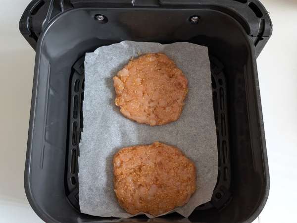 Steaks de poulet au air fryer : moelleux et faciles à préparer - Préparation etape 8
