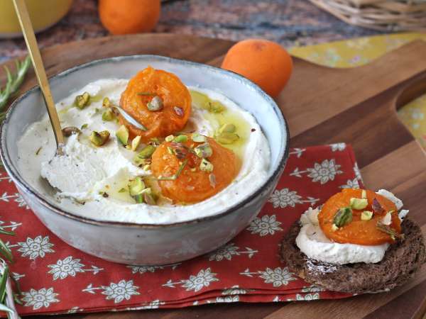 Feta fouettée et abricots rôtis, la tartinade parfaite pour l'apéro ! - Préparation etape 4
