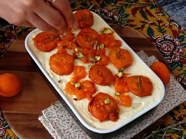Tiramisu aux abricots rôtis : le dessert fruité et fondant parfait pour l’été - Préparation etape 11