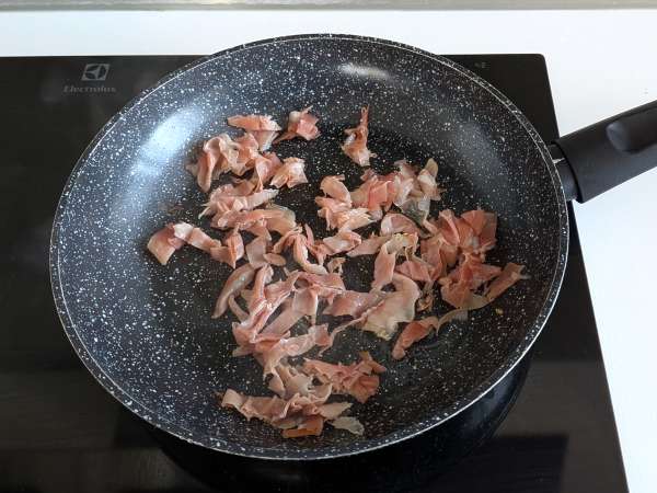 Pâtes aux courgettes et au speck - Préparation etape 5