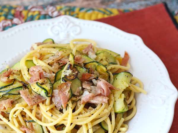 Pâtes aux courgettes et au speck - Préparation etape 8