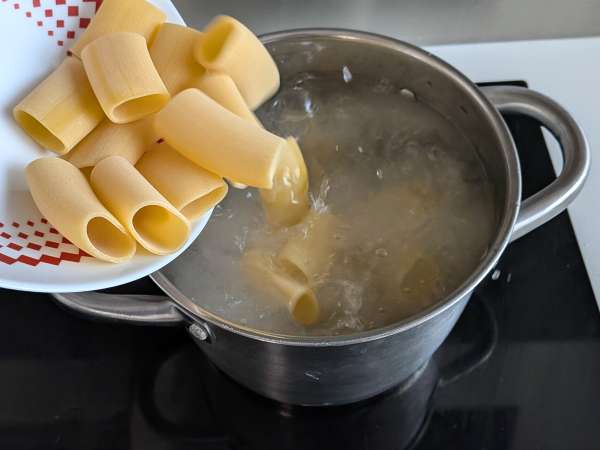 Pâtes aux poivrons et à la menthe : onctueuses et parfumées - Préparation etape 6