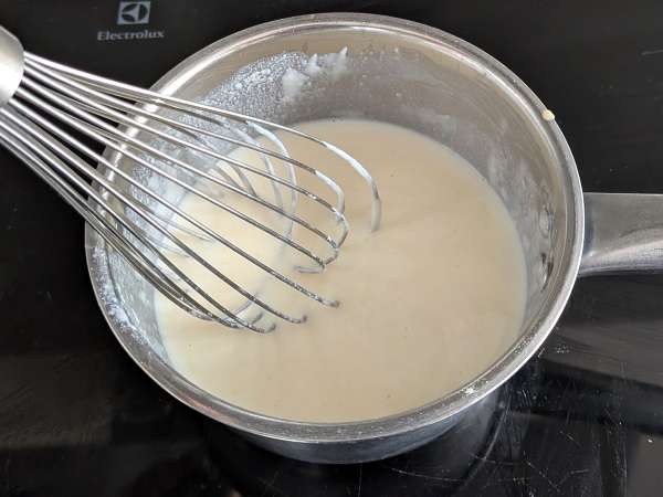 Timbale de rigatoni au four à la saucisse, à la béchamel et à la mozzarella - Préparation etape 5
