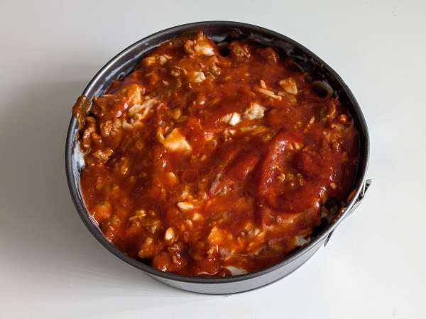 Timbale de rigatoni au four à la saucisse, à la béchamel et à la mozzarella - Préparation etape 11