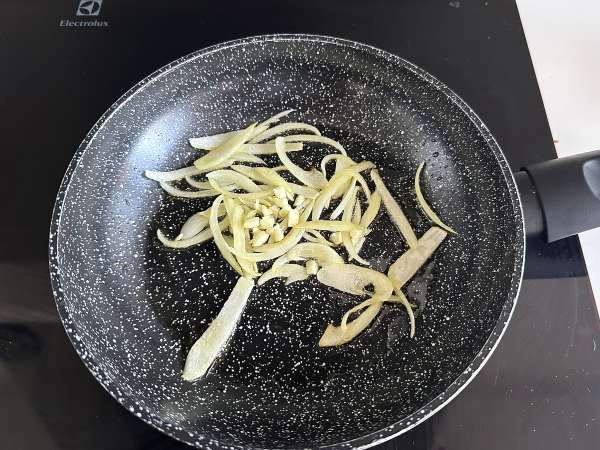 Sardines en conserve façon escabèche - Préparation etape 2