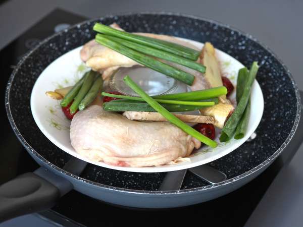 Poulet chinois vapeur au gingembre, ultra tendre et parfumé - Préparation etape 2