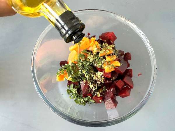 Salade de betteraves au halloumi grillé - Préparation etape 3