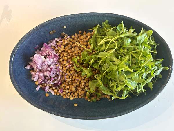 Salade de lentilles protéinée au cottage cheese, facile et rapide - Préparation etape 2