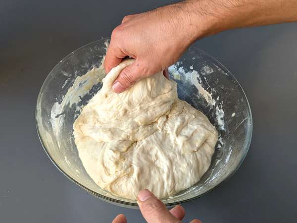 Focaccia moelleuse aux tomates cerises, aux olives et à l'origan - Préparation etape 7
