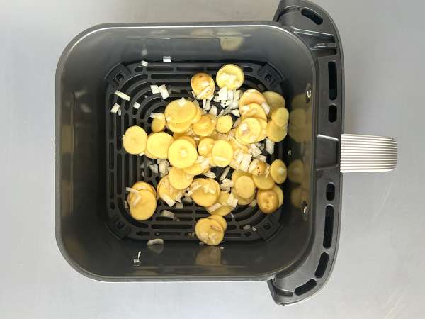 Colin au Air Fryer et sa sauce au vin blanc, pommes de terre et légumes - Préparation etape 2