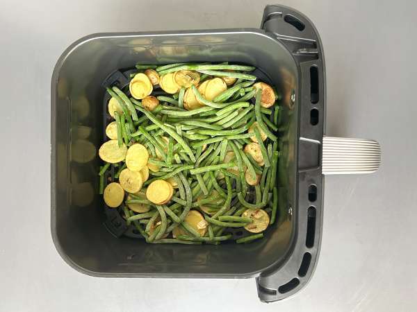 Colin au Air Fryer et sa sauce au vin blanc, pommes de terre et légumes - Préparation etape 3