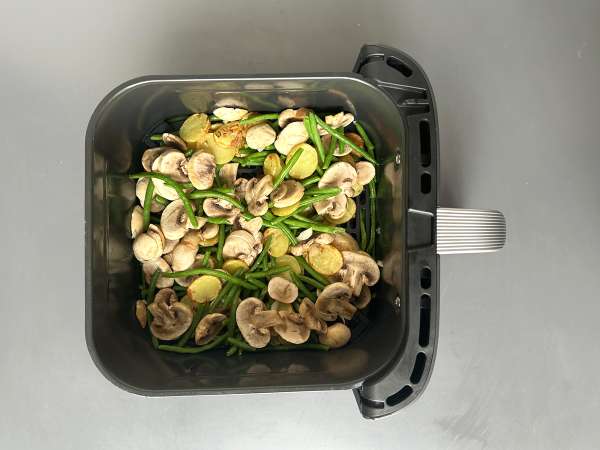 Colin au Air Fryer et sa sauce au vin blanc, pommes de terre et légumes - Préparation etape 4