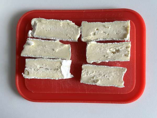 Tarte fine aux figues, brie et noix - Préparation etape 3