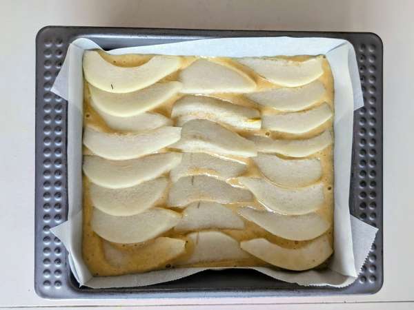 Gâteau aux poires facile et moelleux aux amandes - Préparation etape 6