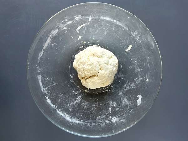 Pizza au cottage cheese - Préparation etape 3