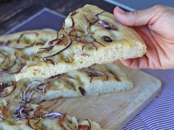 Focaccia aux oignons et au romarin - Préparation etape 13
