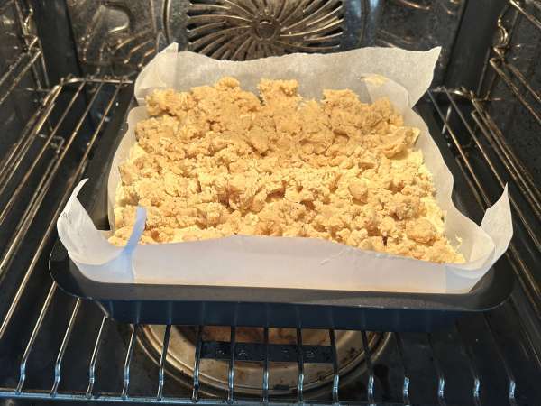 Gâteau aux pommes ultra moelleux et streusel croustillant - Préparation etape 7