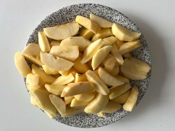 Szarlotka : la tarte aux pommes polonaise fondante et croustillante - Préparation etape 6