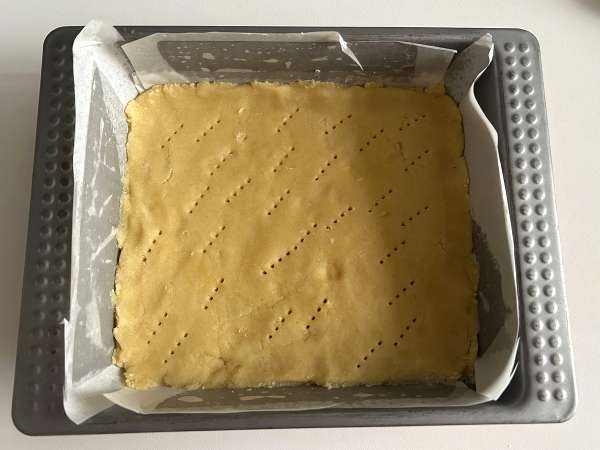 Szarlotka : la tarte aux pommes polonaise fondante et croustillante - Préparation etape 9