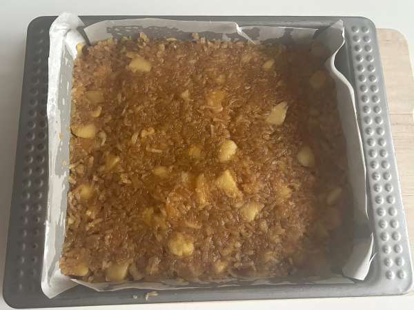 Szarlotka : la tarte aux pommes polonaise fondante et croustillante - Préparation etape 10