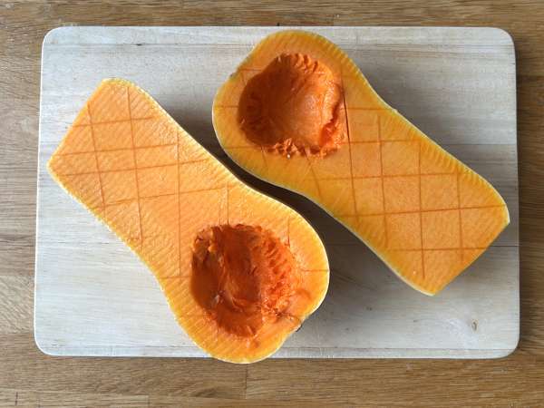 Butternut farcie aux lentilles et halloumi - Préparation etape 1